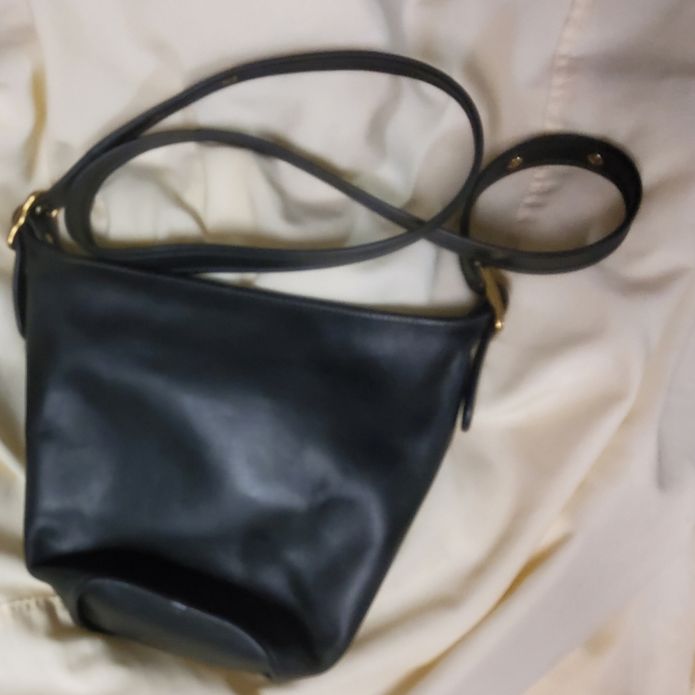 Authentic Vintage Coach Maggie Boho Bucket Bag, Calfskin Leather. Excel. Cond.